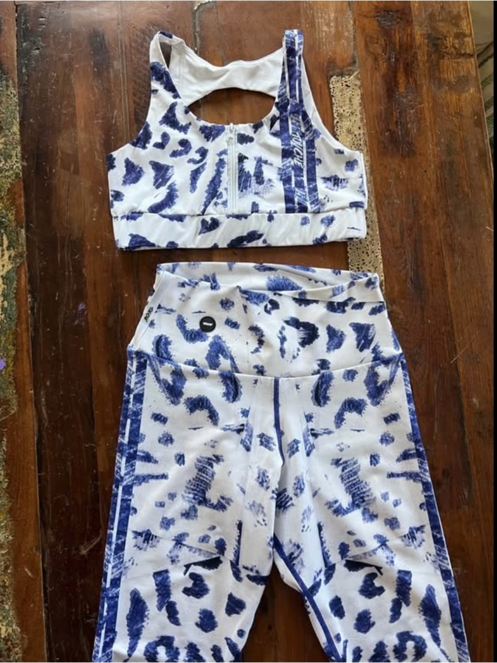 Touché White and Blue Printed Leggings & Sports Bra Set